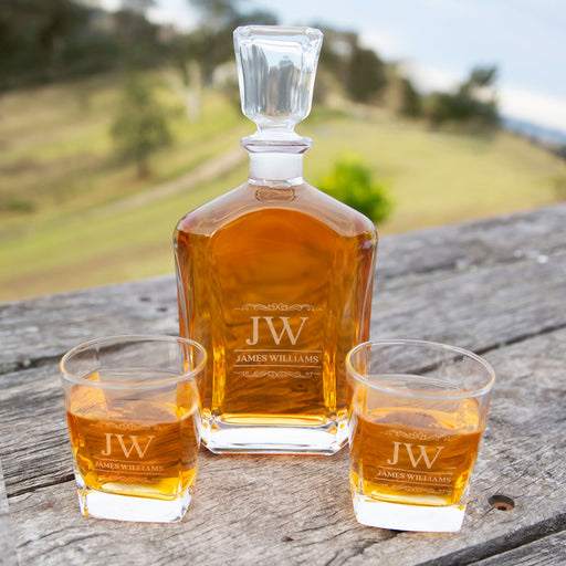 Personalised Engraved Christmas Premium Decanter With two Scotch Glasses Gift Set Present