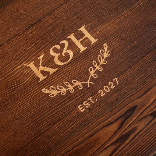 Custom engraved whiskey set for couples with initials on glasses and personalised wooden lid, ideal anniversary or wedding gift