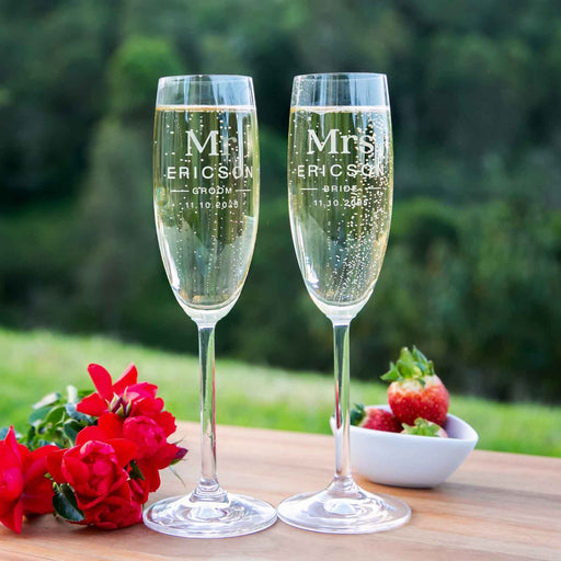 Mr & Mrs Wedding Champagne Glasses Gift for the Bride and Groom