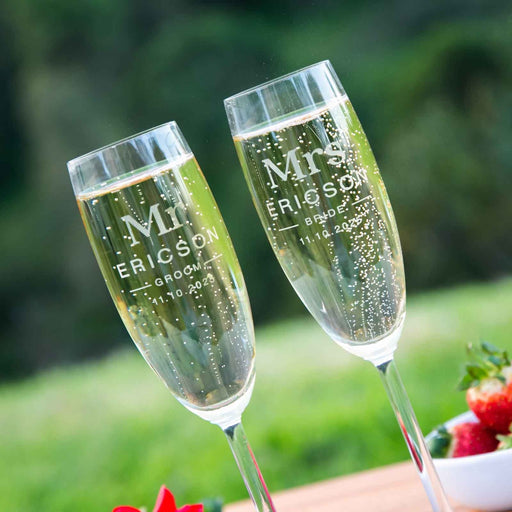 Mr & Mrs Wedding Champagne Glasses Gift for the Bride and Groom