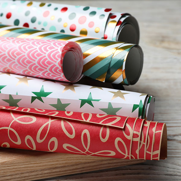 How to Wrap Christmas Gifts