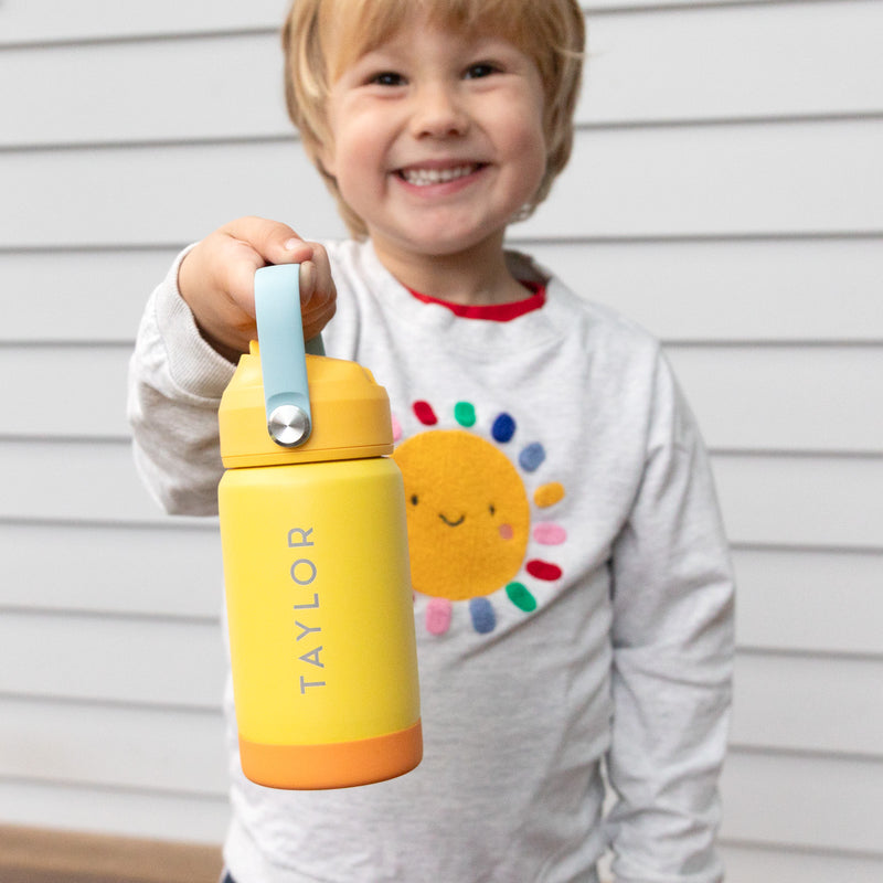 Custom kids’ water bottle with carry handle, perfect for school or daycare