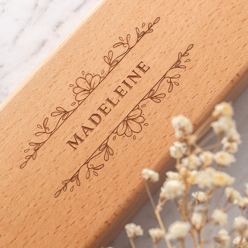 Engraved beech jewellery box with magnet closure